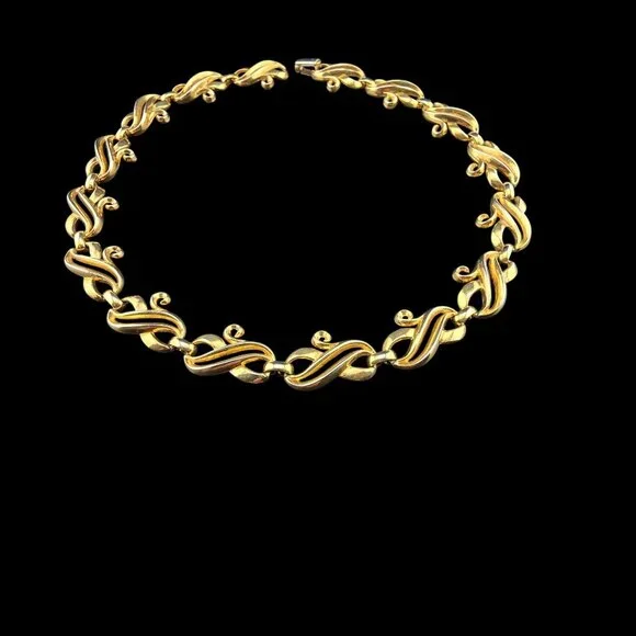 Vintage Trifari Gold-Tone Collar Choker Necklace With Swirl Links PAT PEND - Picture 3 of 7